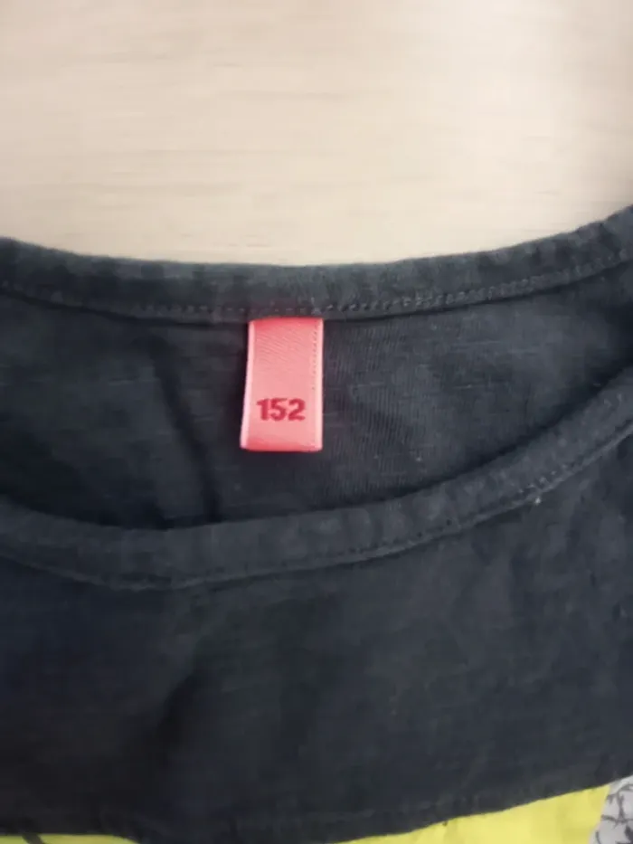 Lot de 6 robes fille 12 ans dont une neuve - photo numéro 2