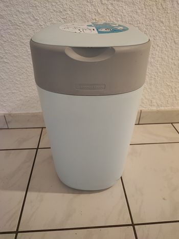 Poubelle tommee tippee