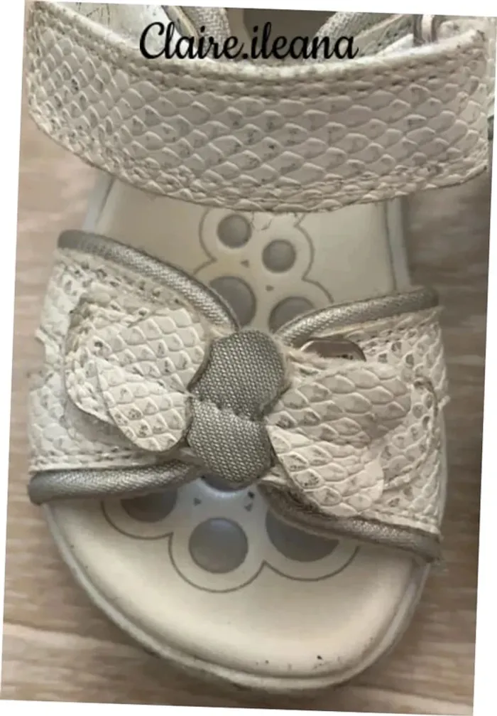 🛑chaussure bébé chicco🛑T20 - photo numéro 3