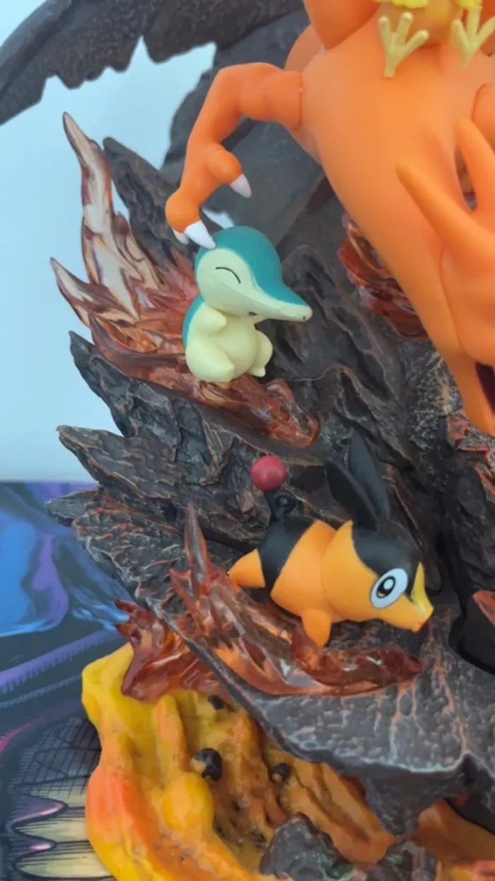 Pokémon - Statuette Dracaufeu - photo numéro 9