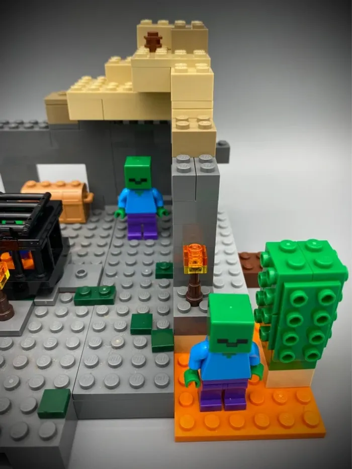 LEGO Minecraft 21119 - Le Donjon - Complet avec Notice - photo numéro 3