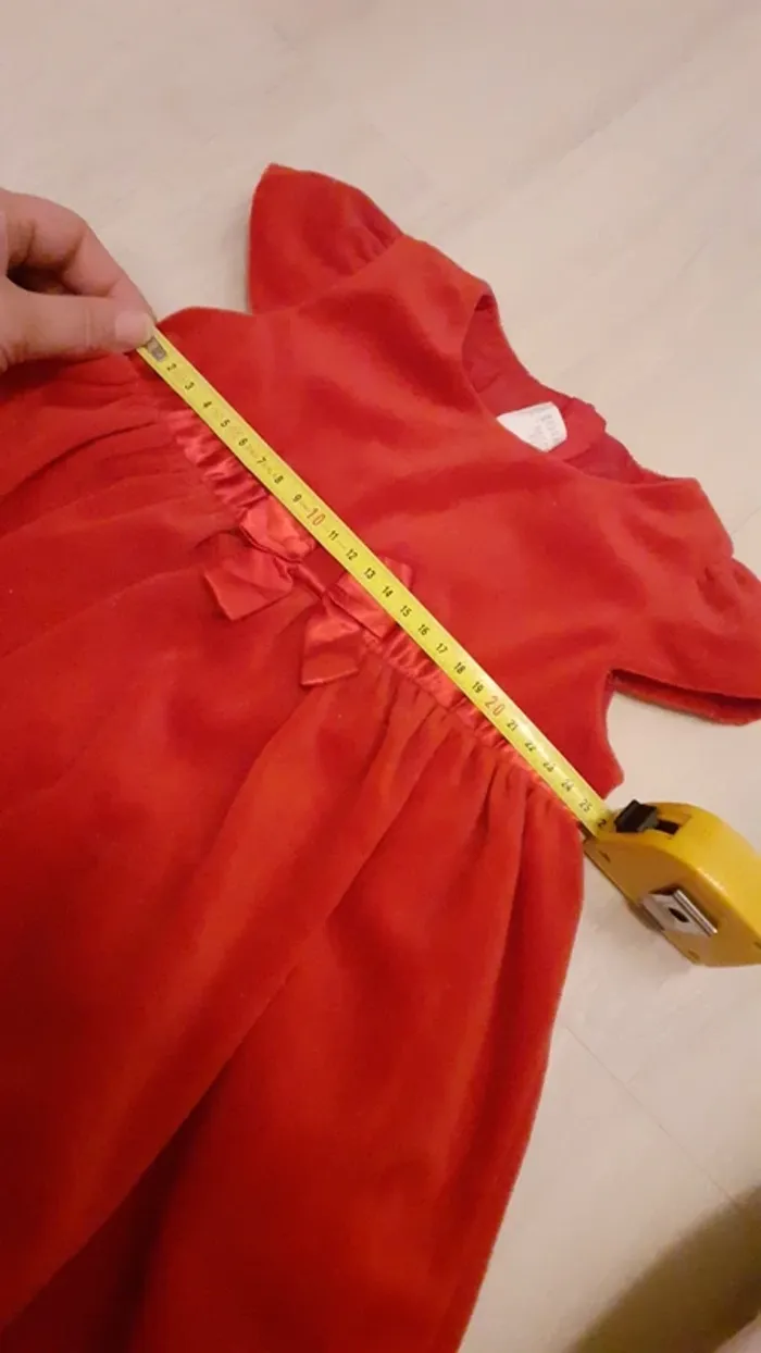 Robe en velours rouge - photo numéro 8