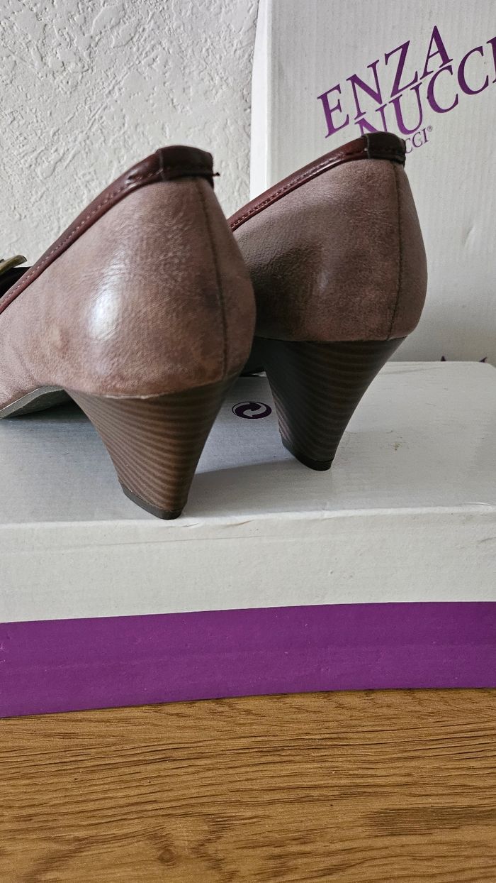 Belles chaussures à talons neuves pointure 36 - photo numéro 5