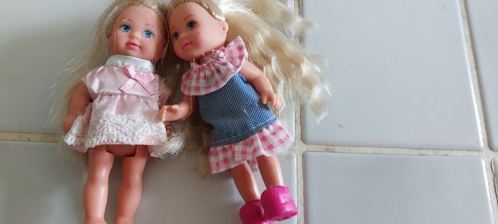 Deux mini poupée - photo numéro 1