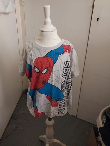 Tee-shirt spiderman taille 7/8 ans