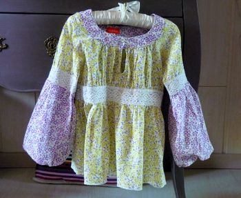 Blouse Fille marèse 4 ans fleurs violet vert TBE