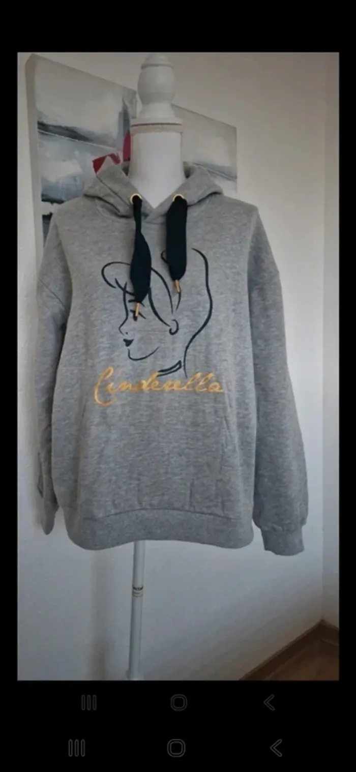 Sweat neuf taille 38