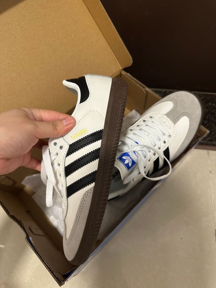 Baskets Adidas Samba 37