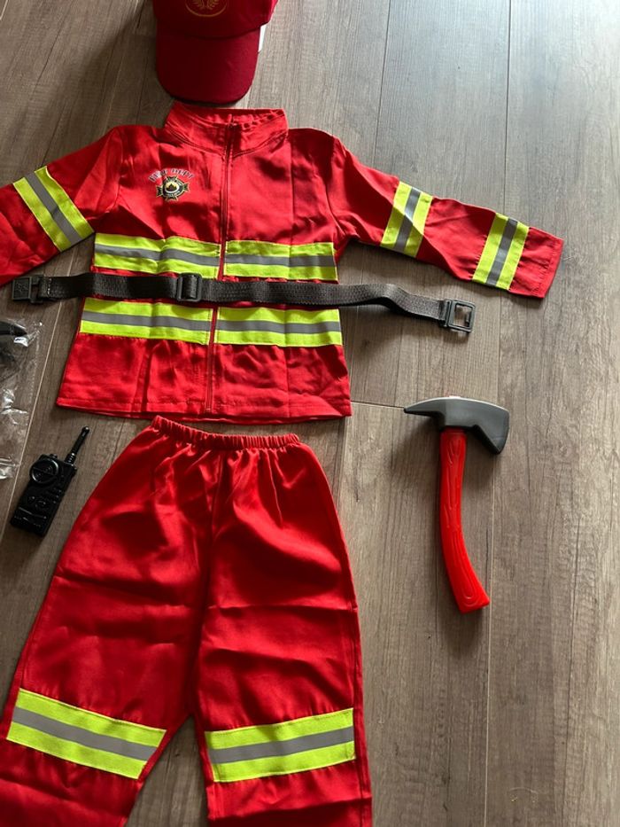 Déguisement de pompier avec accessoires 110 cm - photo numéro 3