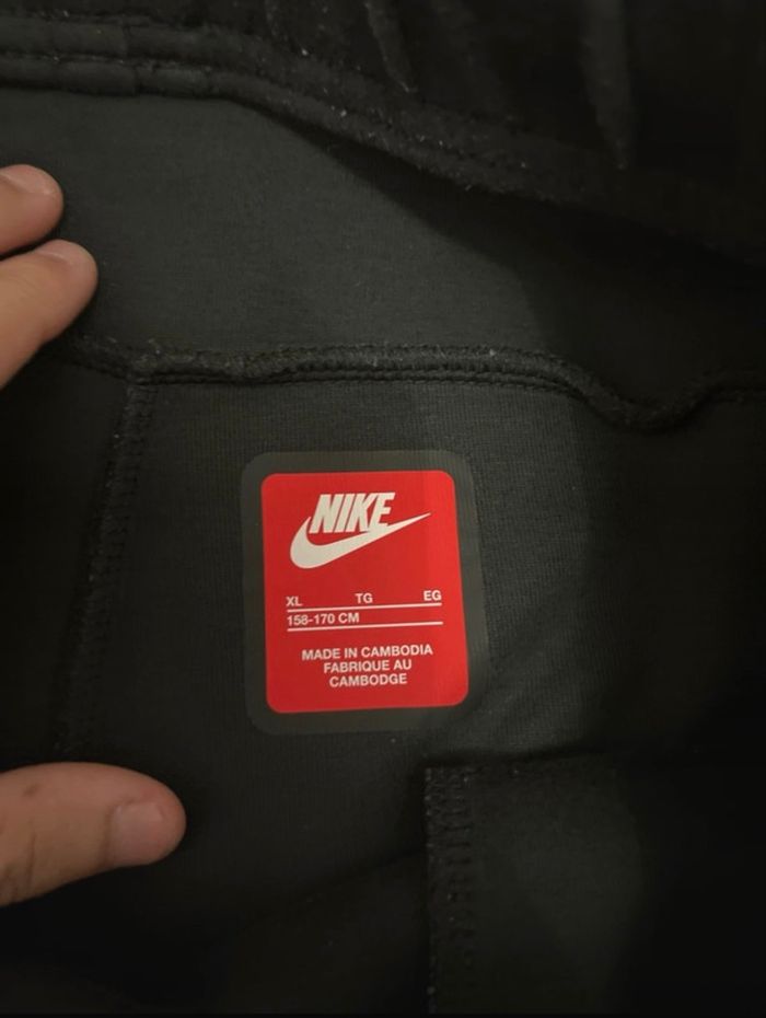 2 pantalon Nike tech - photo numéro 9