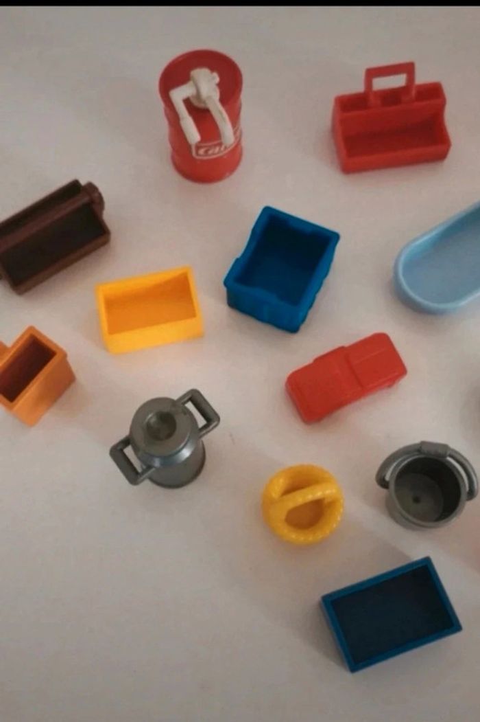 Playmobil lot vrac panier porte bouteille valise etc - photo numéro 3