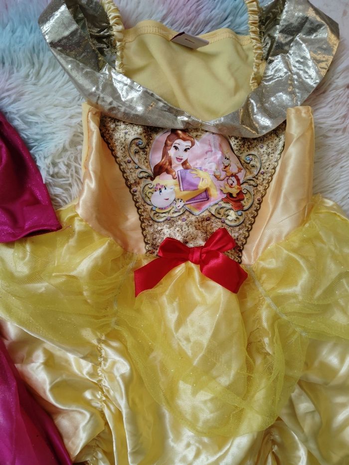 Lot robes déguisement 4/5 ans barbie belle Disney - photo numéro 9