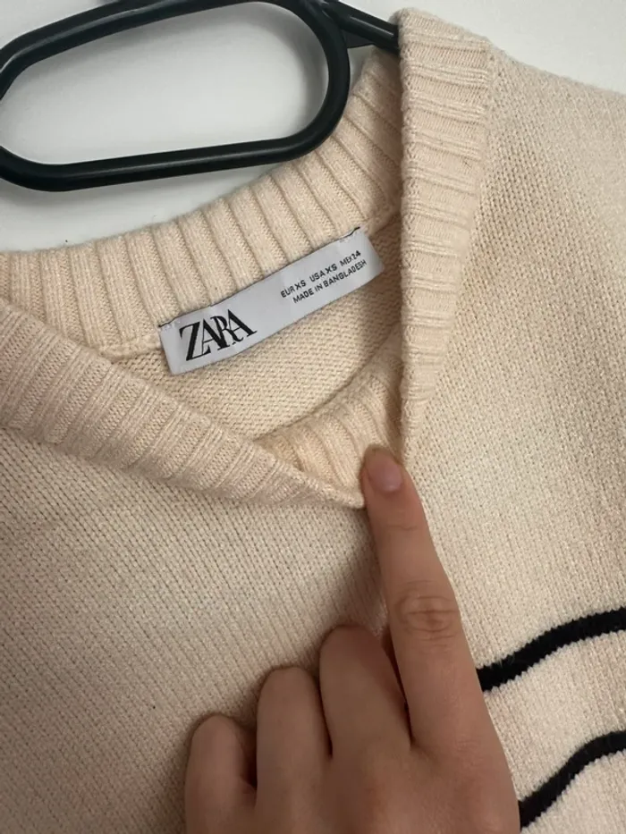 Pull rayé beige et noir - photo numéro 2