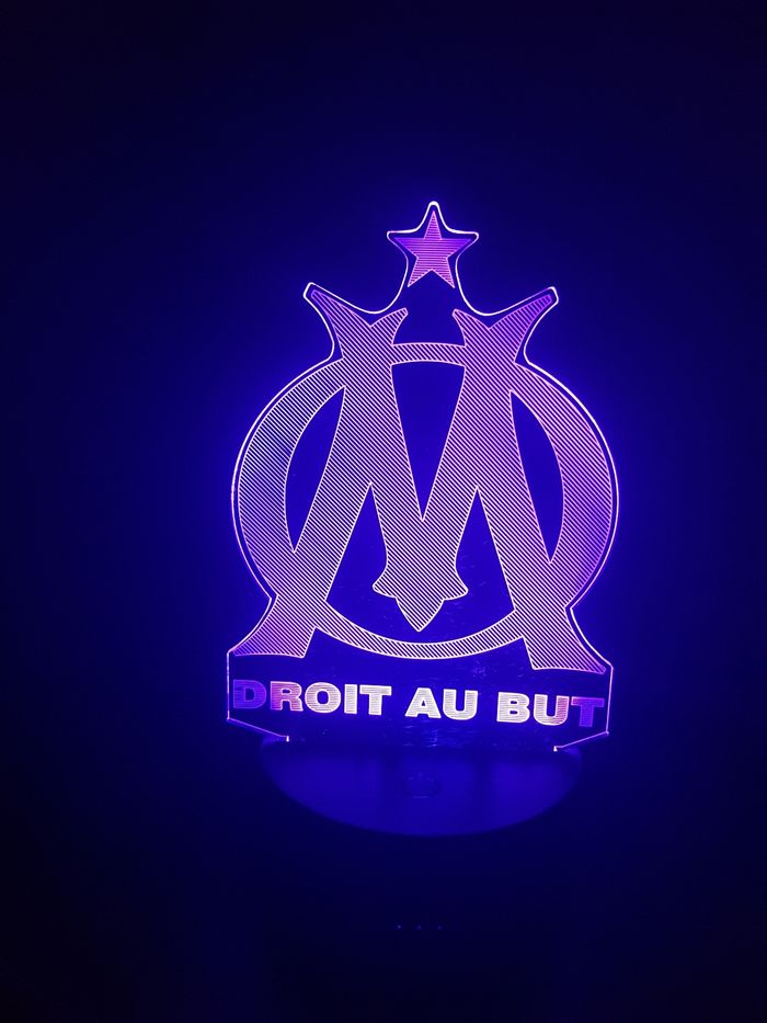 Veilleuse lampe 3d en acrylique inspirée de l'équipe de l'olympique de Marseille  OM ⚽️ - photo numéro 6