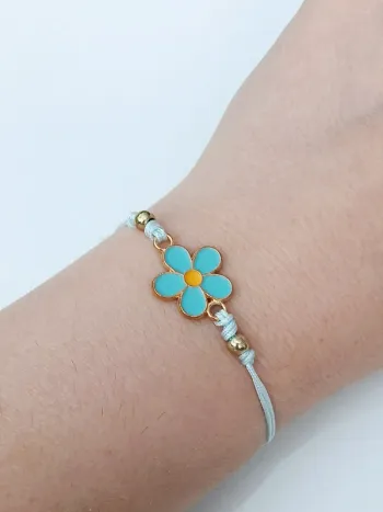 Bracelet fleur colorée sur cordon ajustable – look minimaliste
