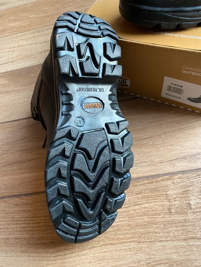 Chaussures de travail Solidur 42 - photo numéro 2