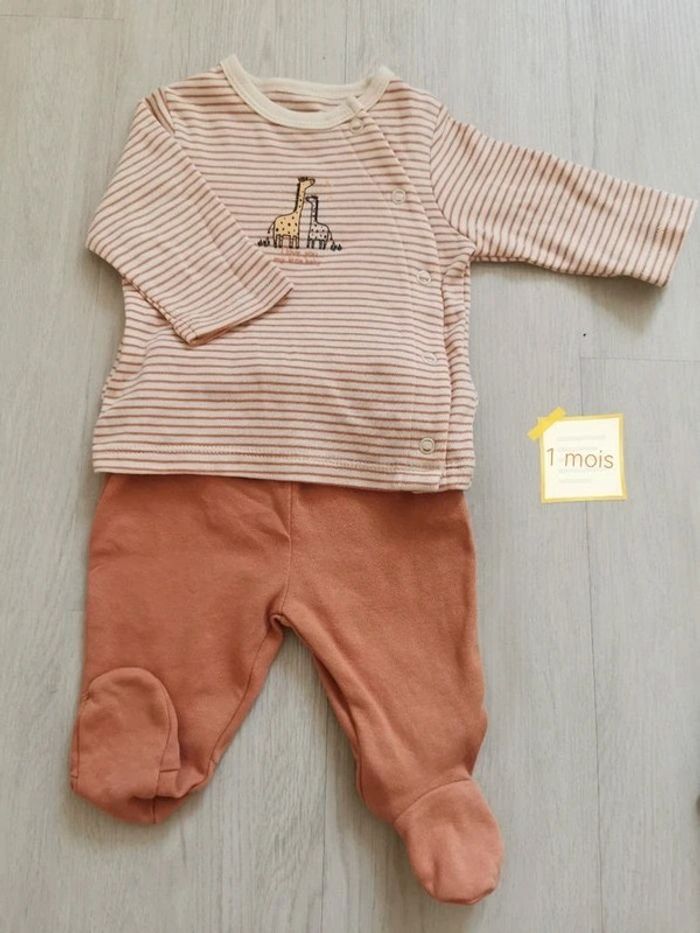 Ensemble gilet et pantalon 1 mois