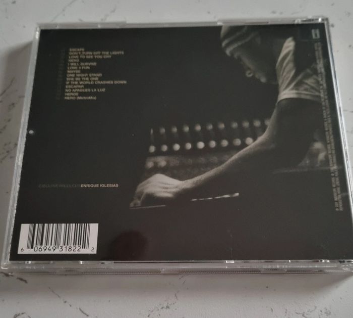 CD Enrique Iglesias "Escape" - photo numéro 2
