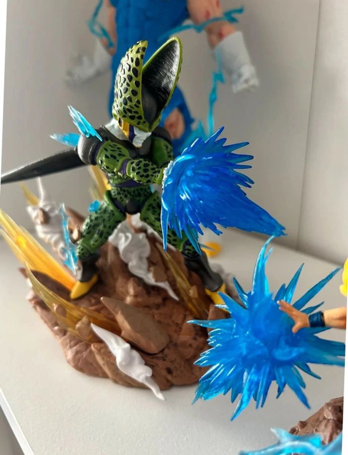 Figurine dragon ballz sangoku vs cell - photo numéro 2