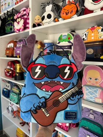 Loungefly Stitch guitare