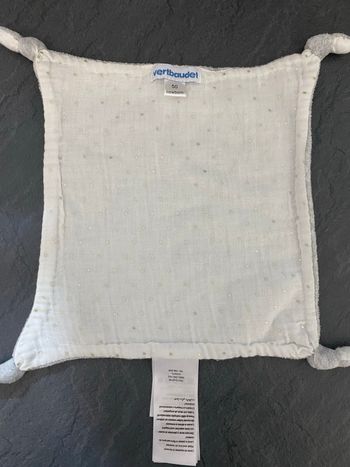 Doudou carré plat vertbaudet