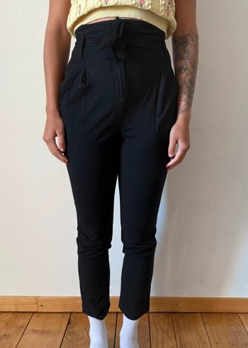 Pantalon en très bon état noir taille 0 ba&sh