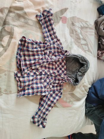 Chemise à capuche manches longues