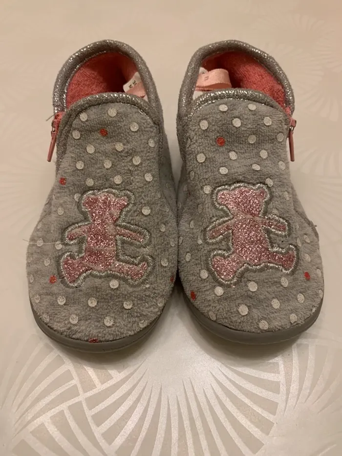 Chaussons fille 24