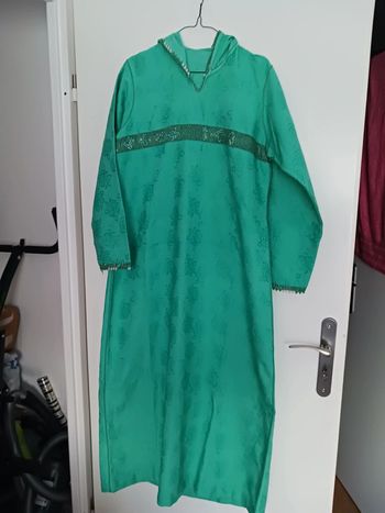Robe avec capuche verte menthe taille L