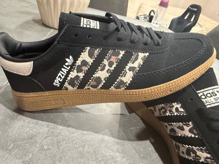 Spezial pointure 39 1/3 - photo numéro 2