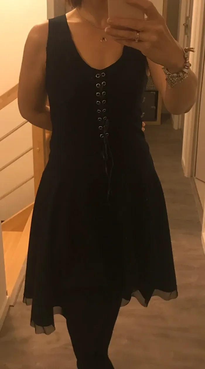 Robe cintrée - photo numéro 3