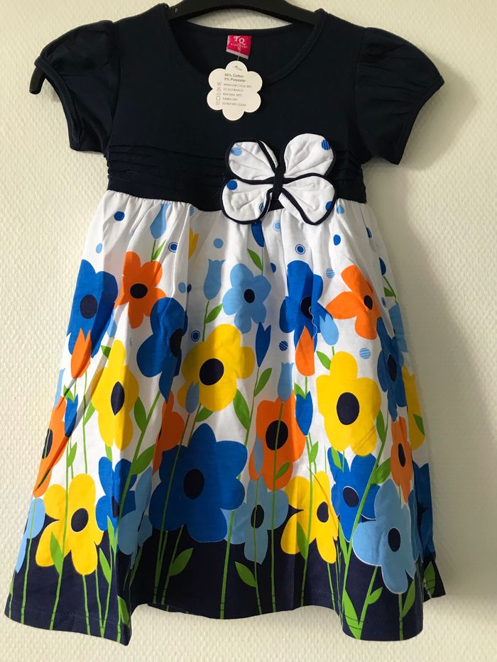 Jolie robe neuf pour les Princesses - photo numéro 2