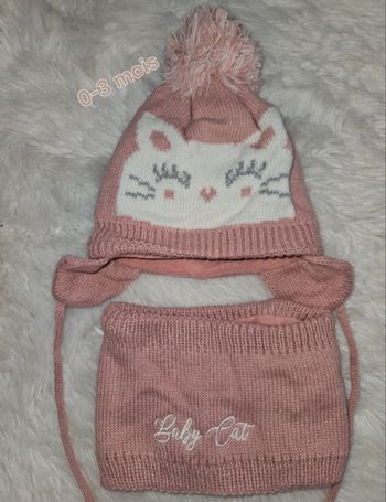 Bonnet et tour de cou