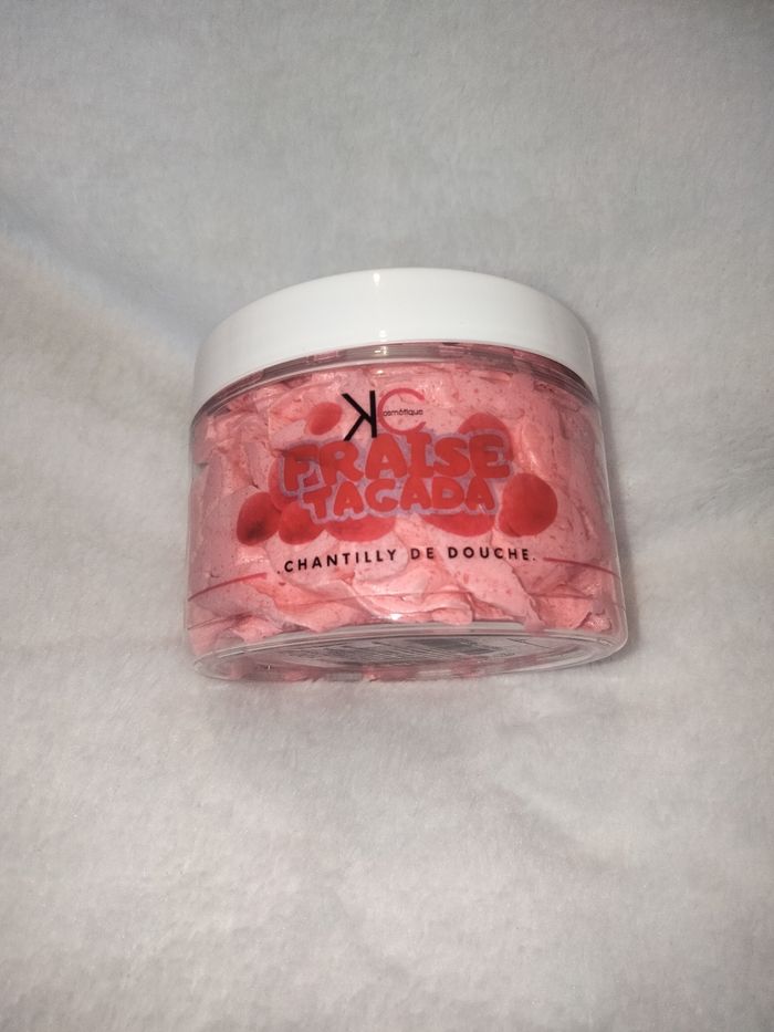 Chantilly de douche/savon fouetté Fraise Tagada