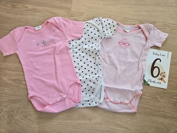lot de 3 bodies été 6 mois