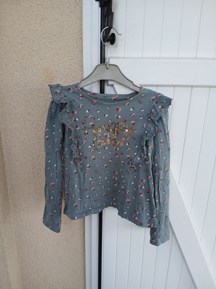 haut filles imprimé C&A taille 128 - photo numéro 1