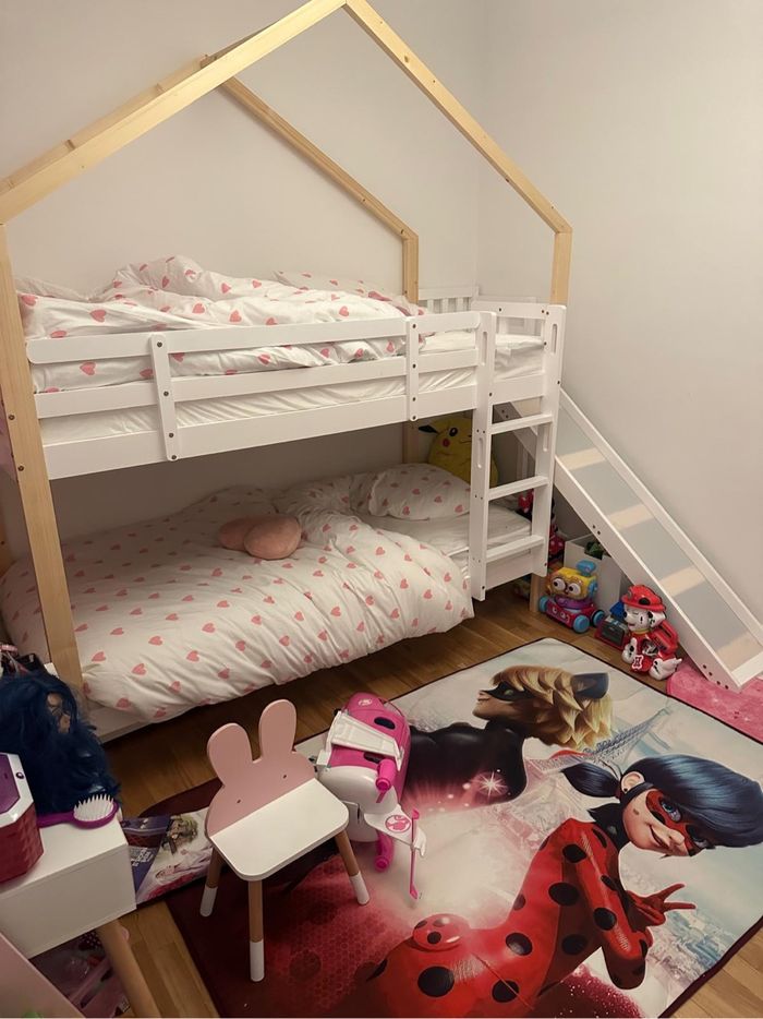 Lit superposé cabane pour enfant