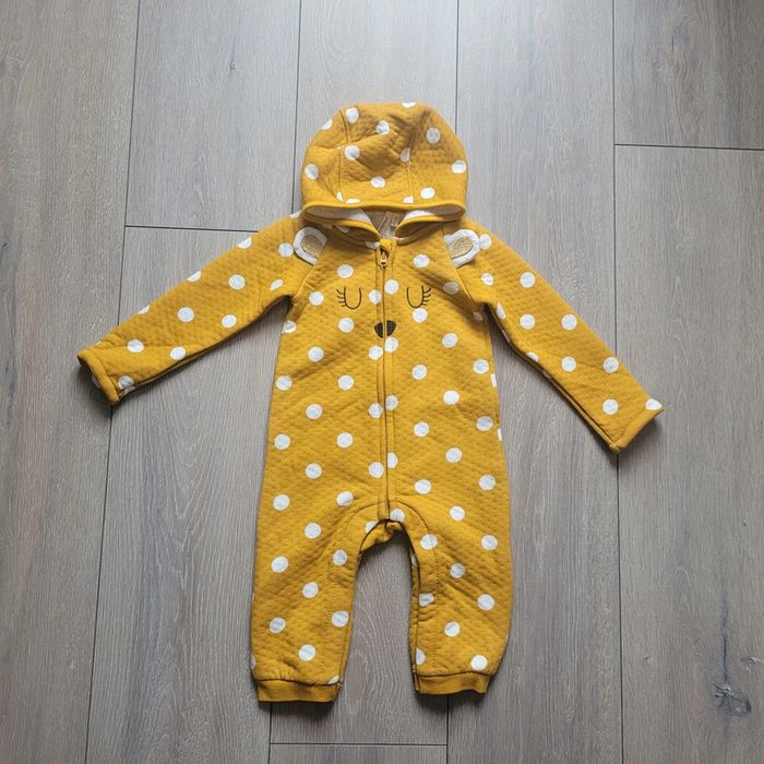 Surpyjama couleur moutarde. Fille ou garçon 9 mois. Marque Orchestra