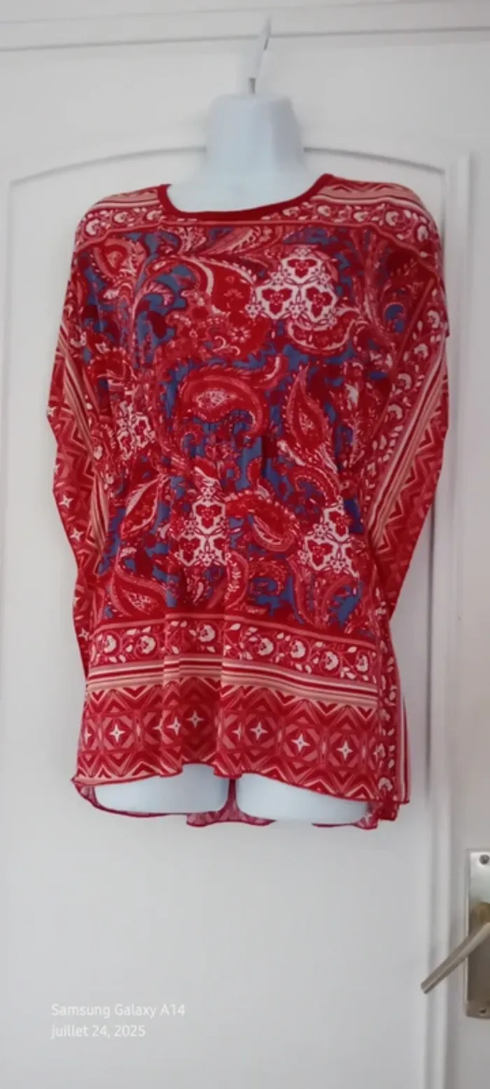 Tunique poncho manches papillon volantées motif floral rouge femme Taille 2 Toumaï - photo numéro 5