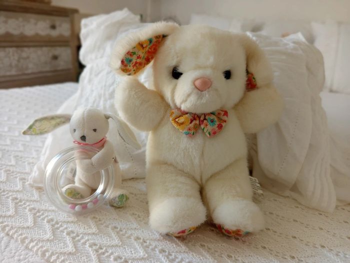 Lot peluche et hochet lapin détail liberty (Jacadi et autre) - photo numéro 3