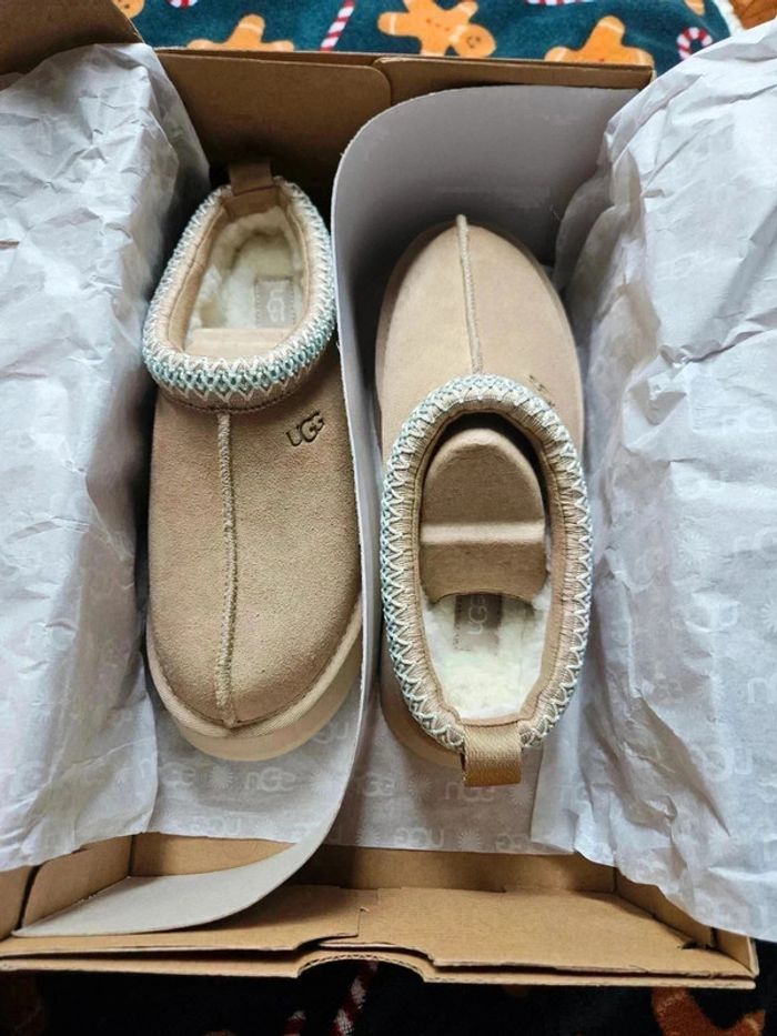 Ugg w tazz Taille 38 couleur sable - photo numéro 4