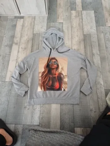 Sweat a capuche