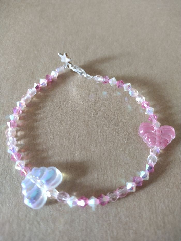 Création bracelet papillon rose effet miroir - photo numéro 2