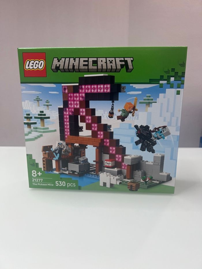 Lego 21277 Minecraft La mine en forme de pioche The Pickaxe Mine