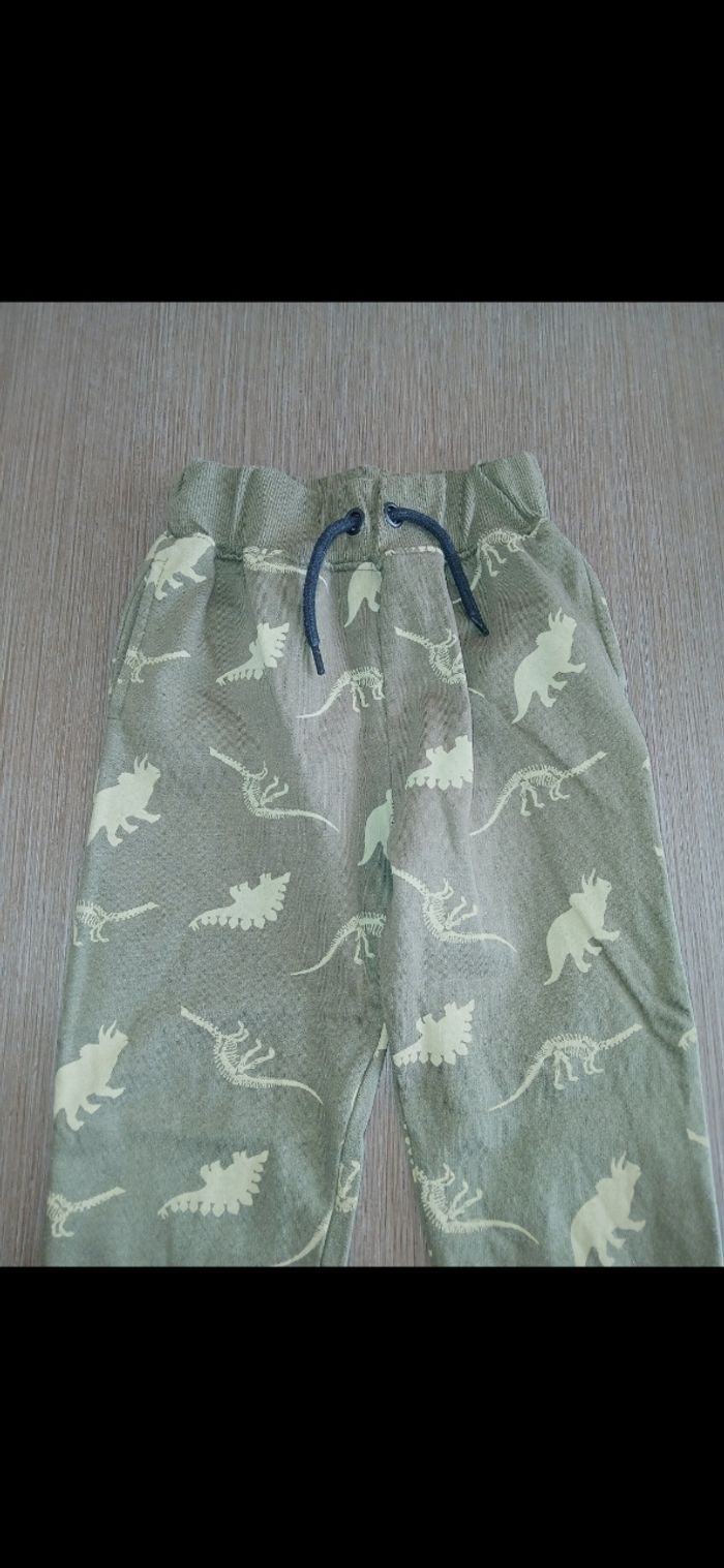 Pantalon jogging dinosaure 8 ans - photo numéro 2