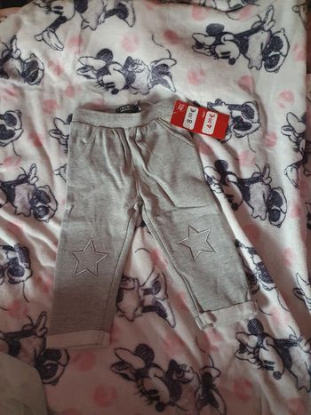 Pantalon survêtement 18 mois neuf