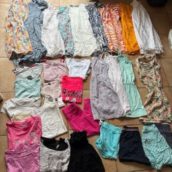 Lot de 30  vêtements en 10 ans
