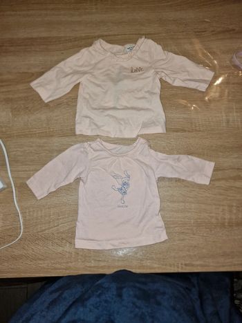 Lot 2 tshirt 1 mois