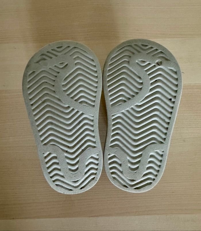 Sandales Superstar Adidas originals - taille 25 - photo numéro 6