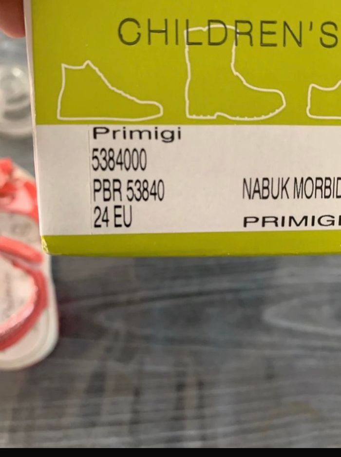 Nus pieds primigi pointure 24 valeur 50€ - photo numéro 4